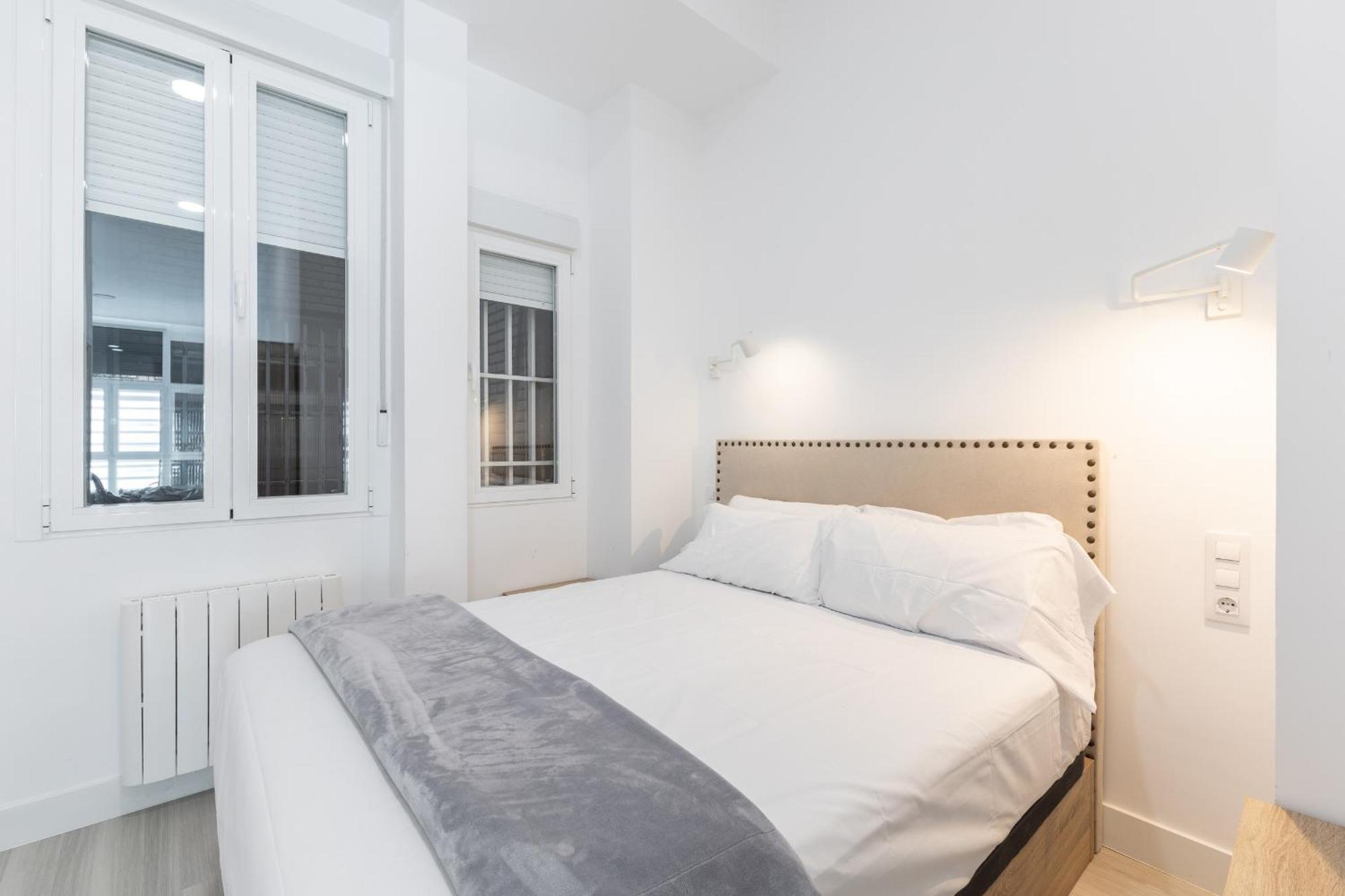 Moncloa Apartment, Con Parking Opcional マドリード エクステリア 写真