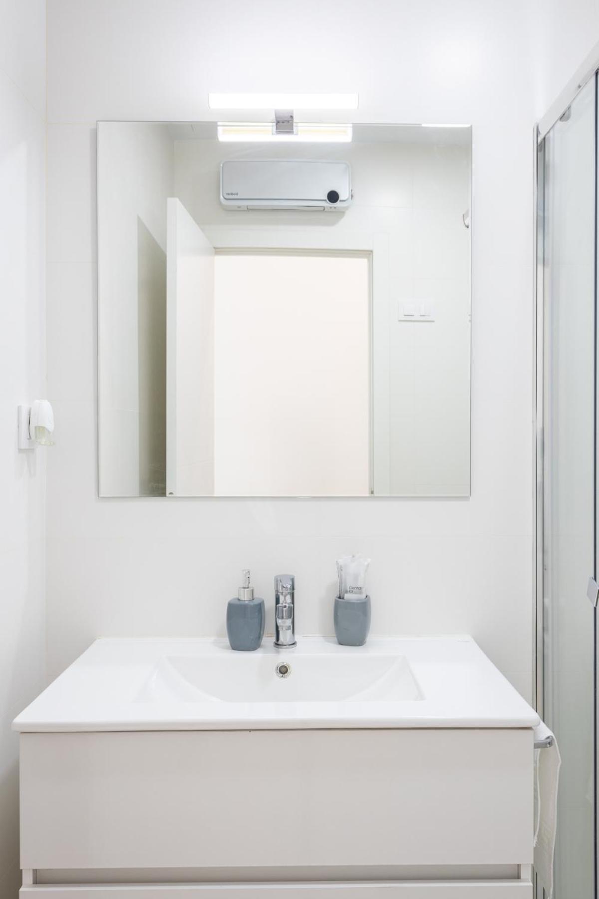 Moncloa Apartment, Con Parking Opcional マドリード エクステリア 写真